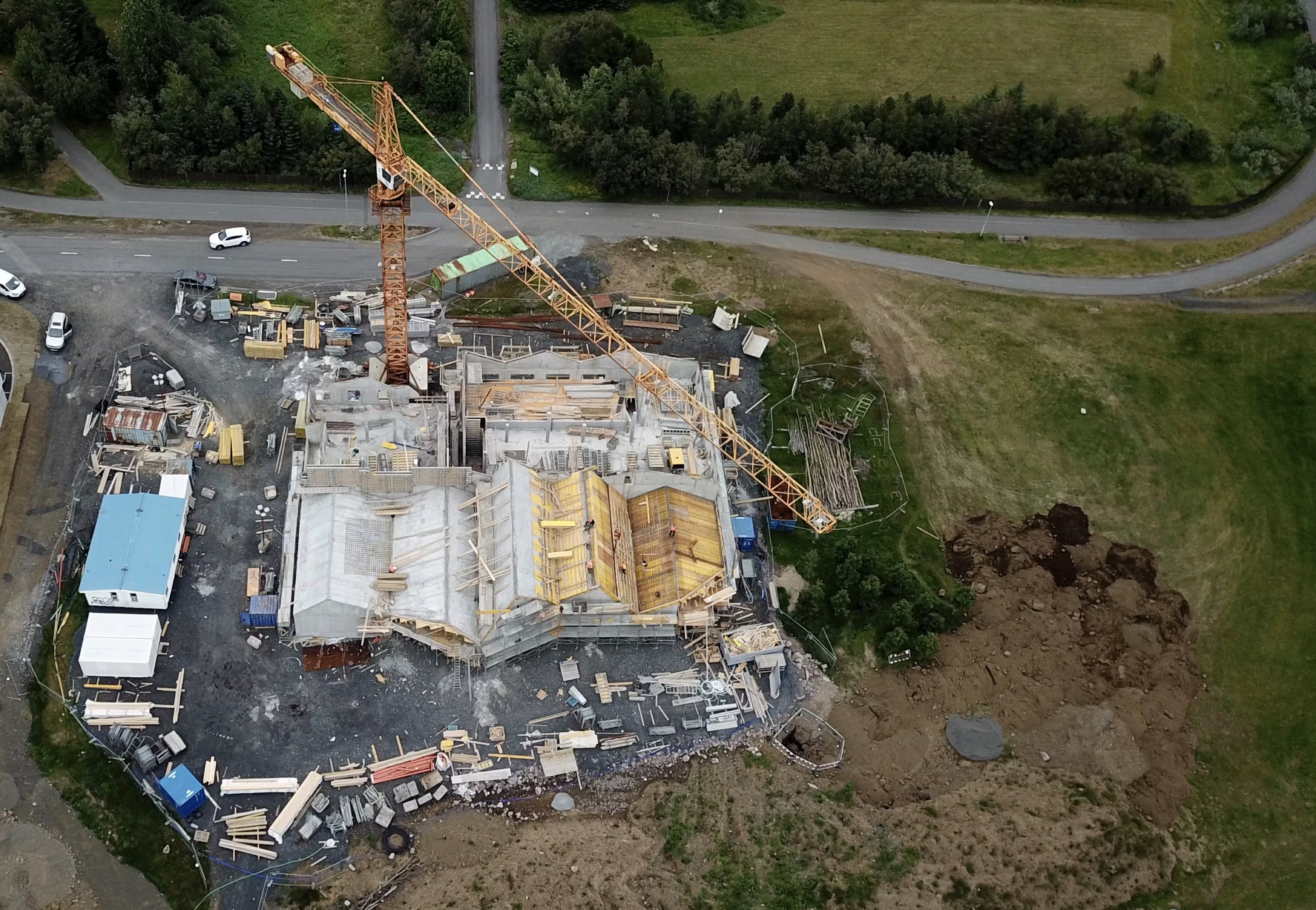 Aerial construction-site photo illustrating the kind of worksite a configurable DigiNav network can serve